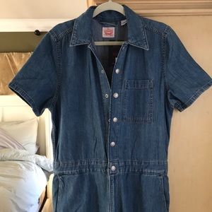 Levi’s jumpsuit size medium new with tags